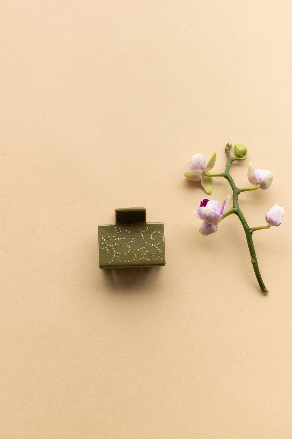 Pia Clip in Olive Bohemian Stud