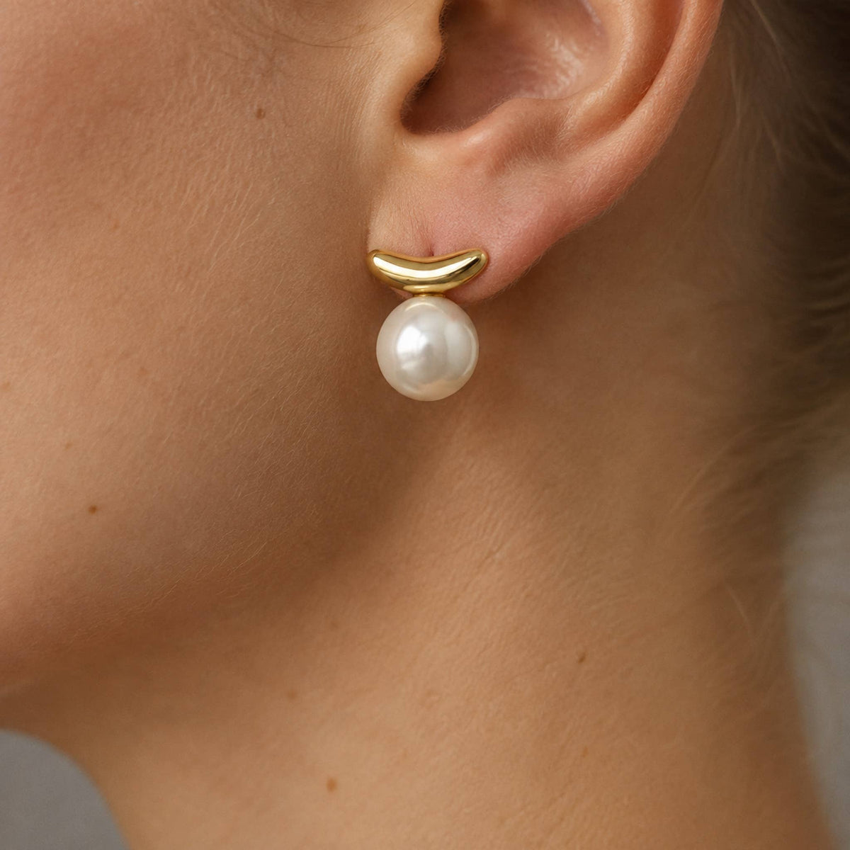 Curved Bar and Faux Pearl Stud Earrings
