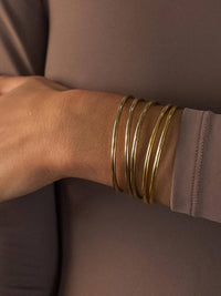 Gold Thin Bangle Set