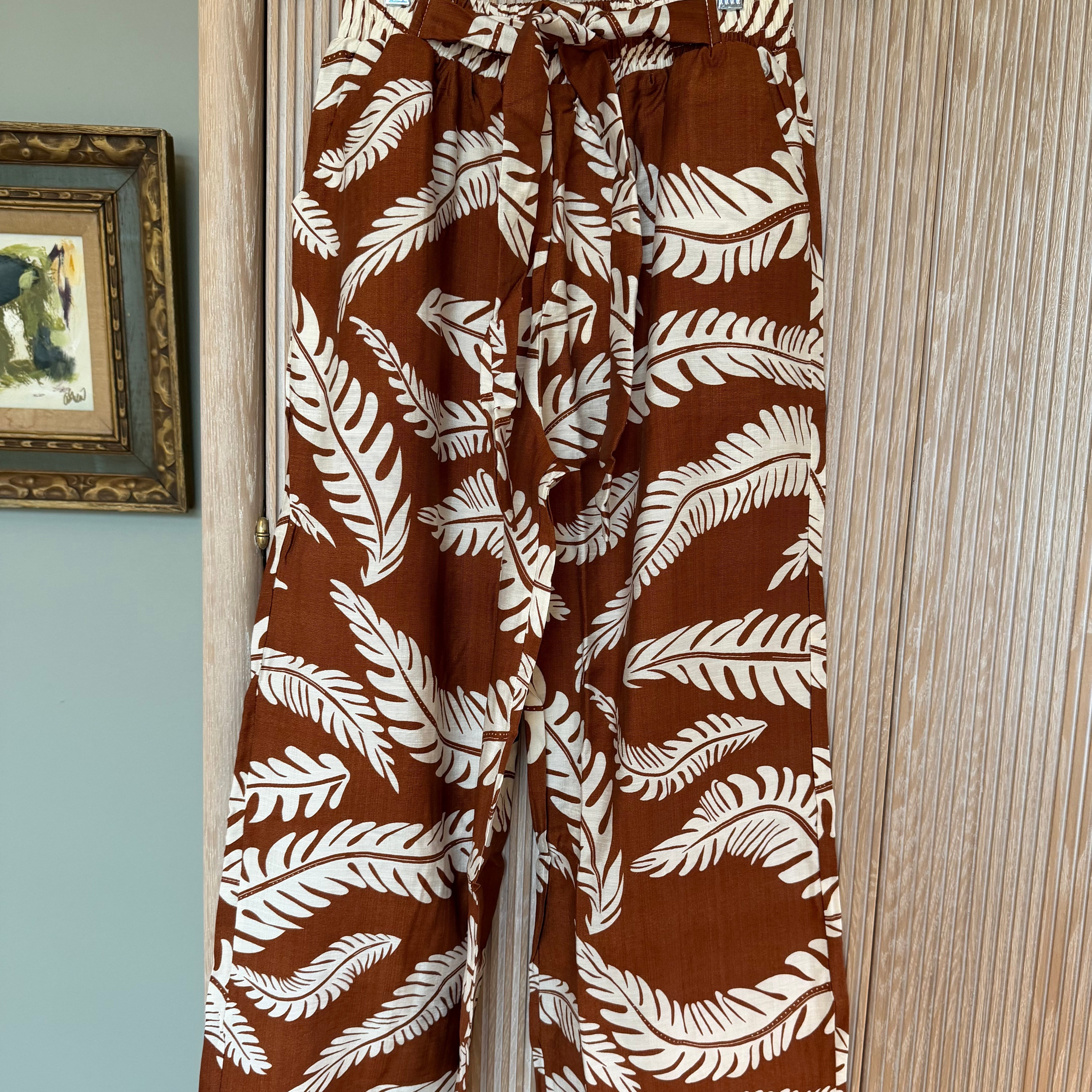 Tropical Leaf Print Wide Leg Pants in Brown