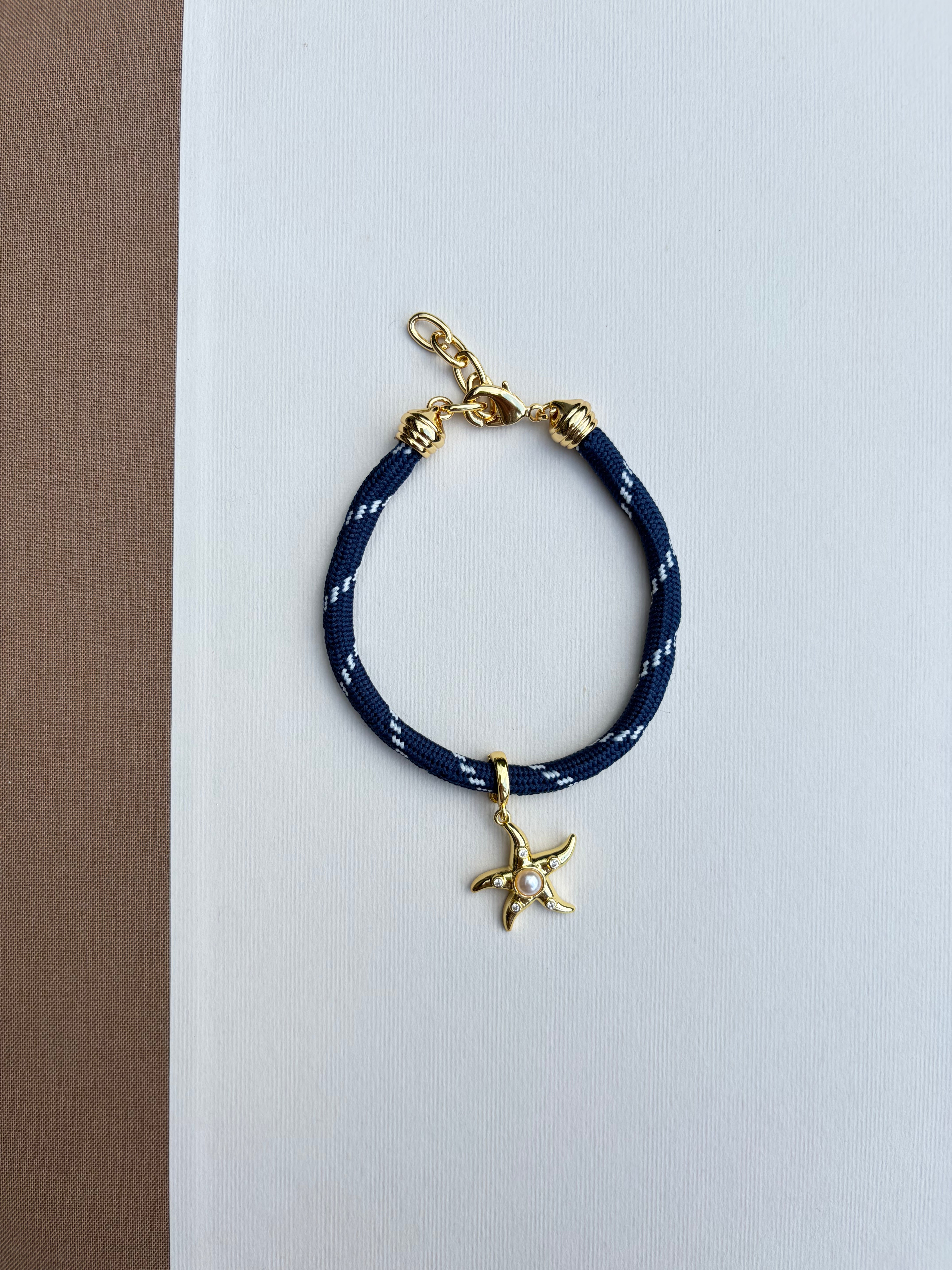 Paracord Bracelet with Charm