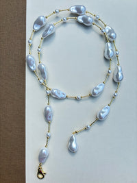 Gloria Baroque Pearl Lariat Necklace