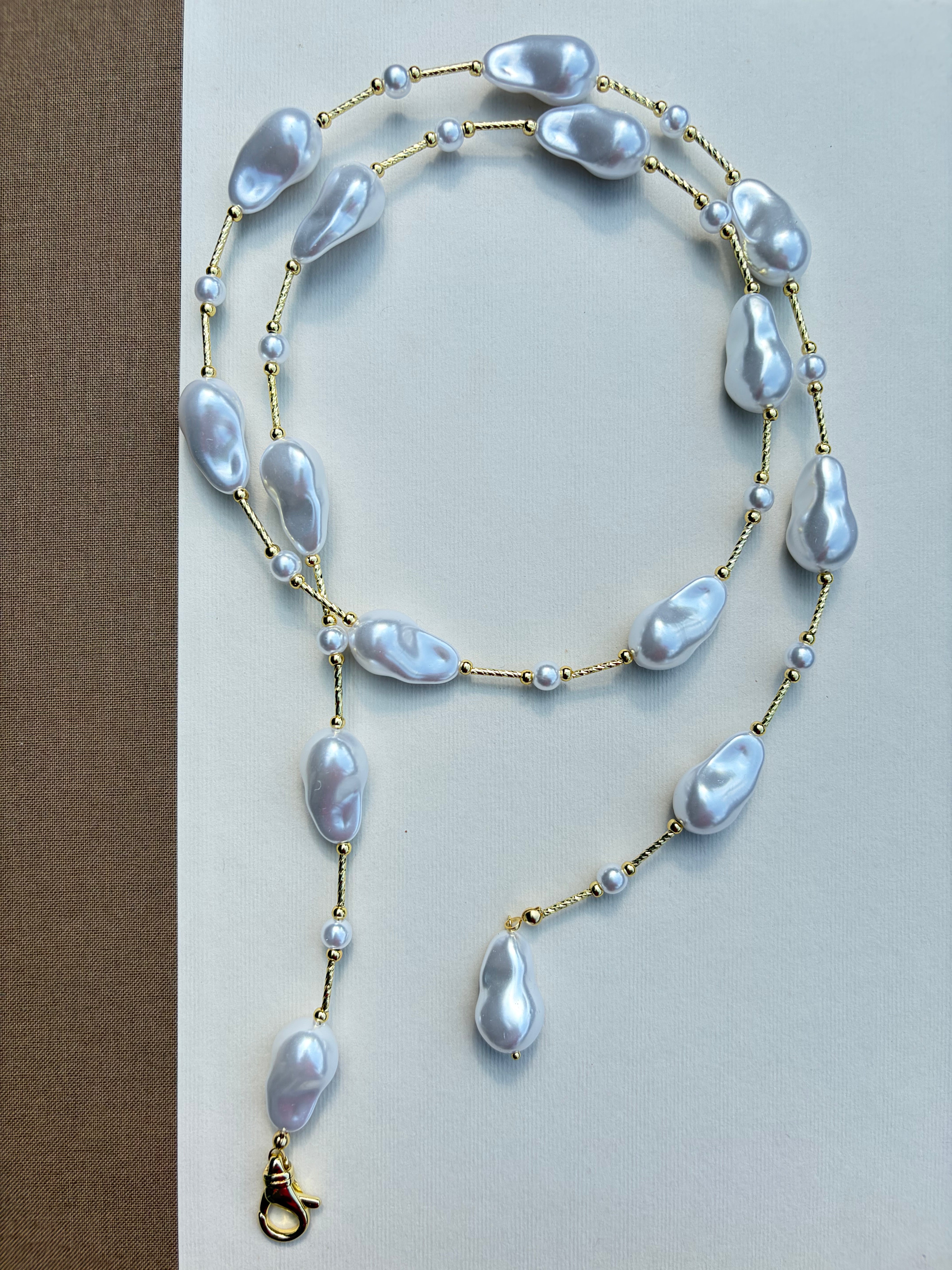 Gloria Baroque Pearl Lariat Necklace