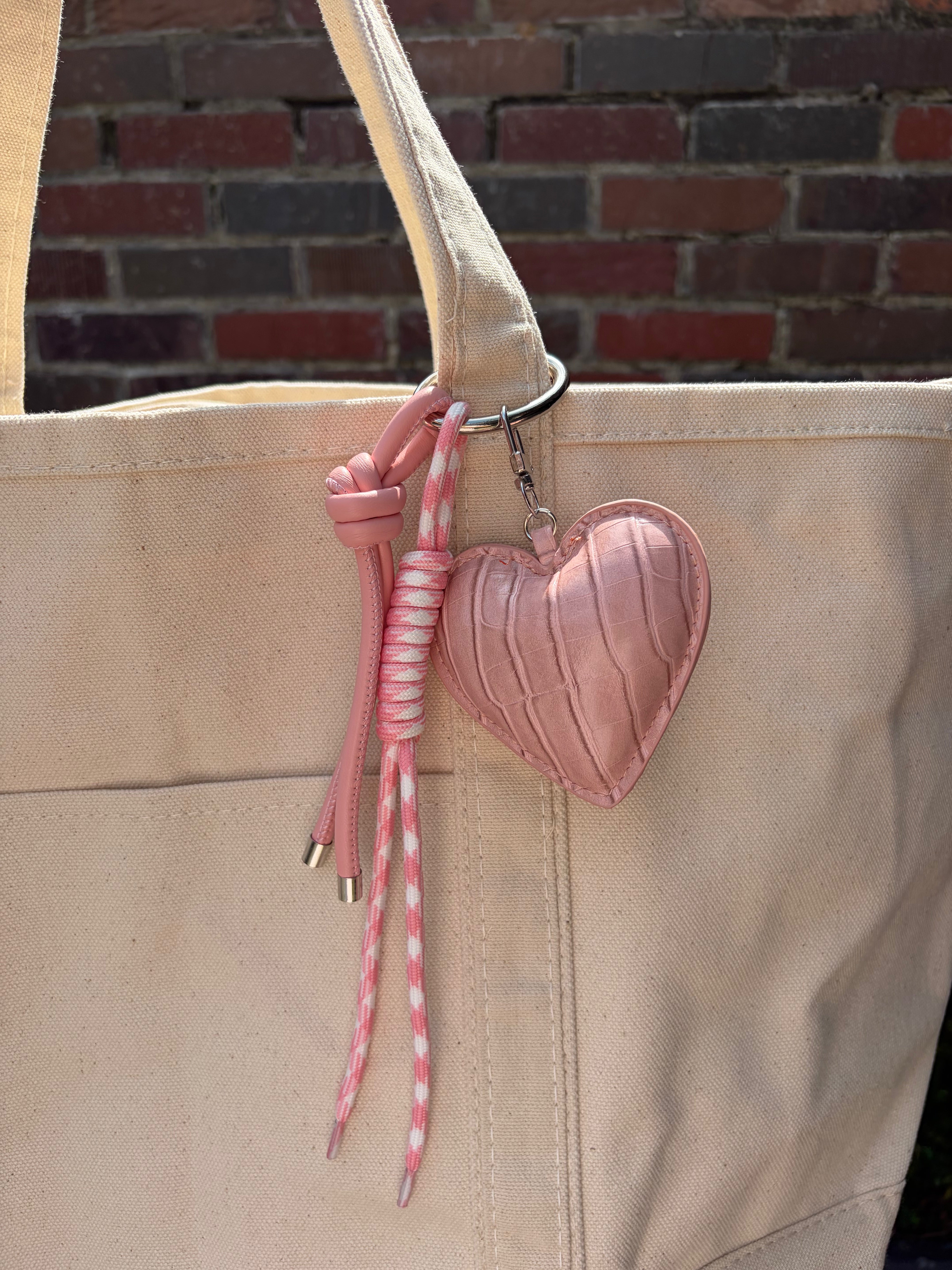 Puffy Heart Paracord Keychain