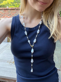 Gloria Baroque Pearl Lariat Necklace
