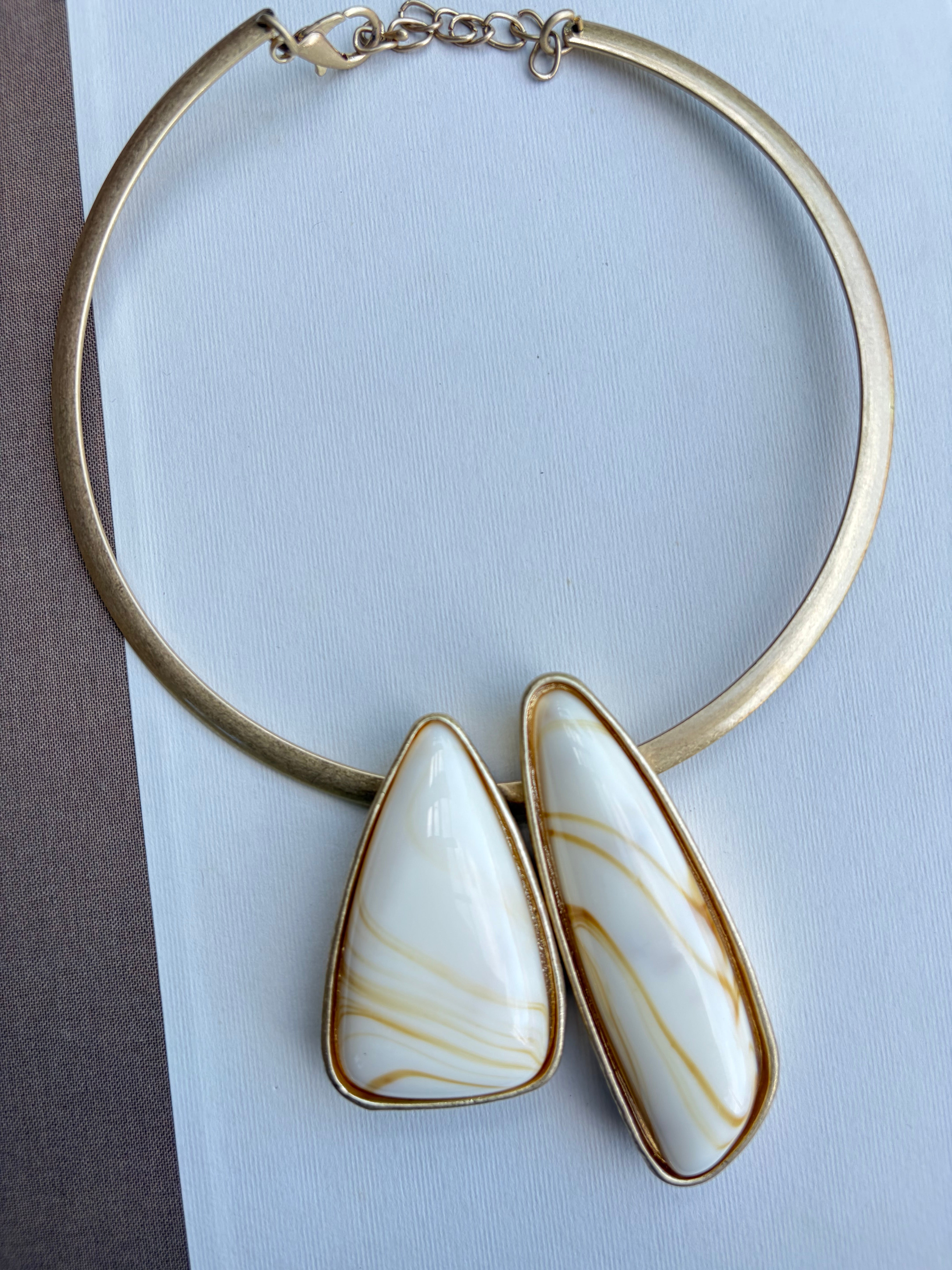Resin Double Pendant Collar Necklace