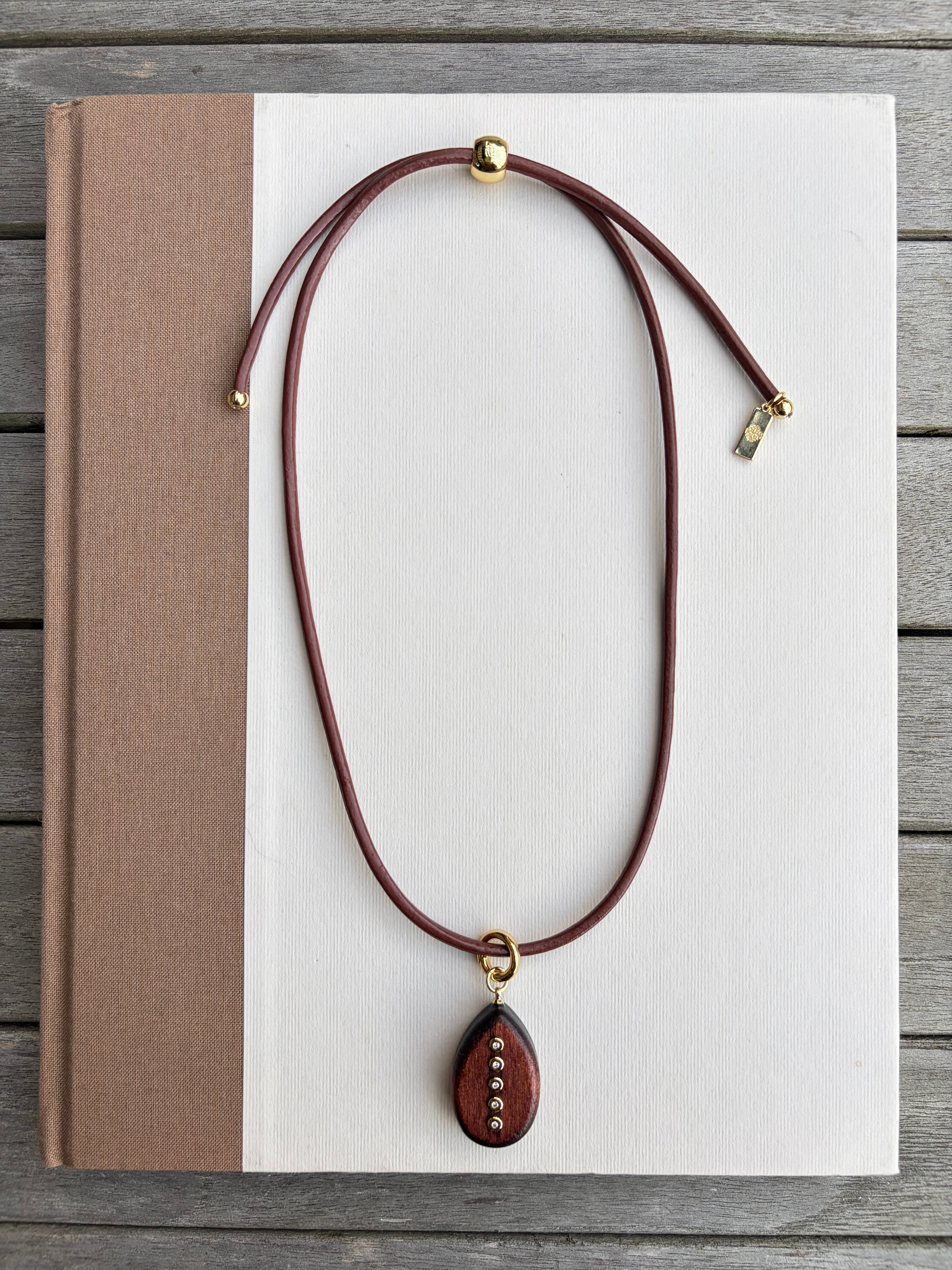 Wooden Dusk Pendant Necklace - Brown