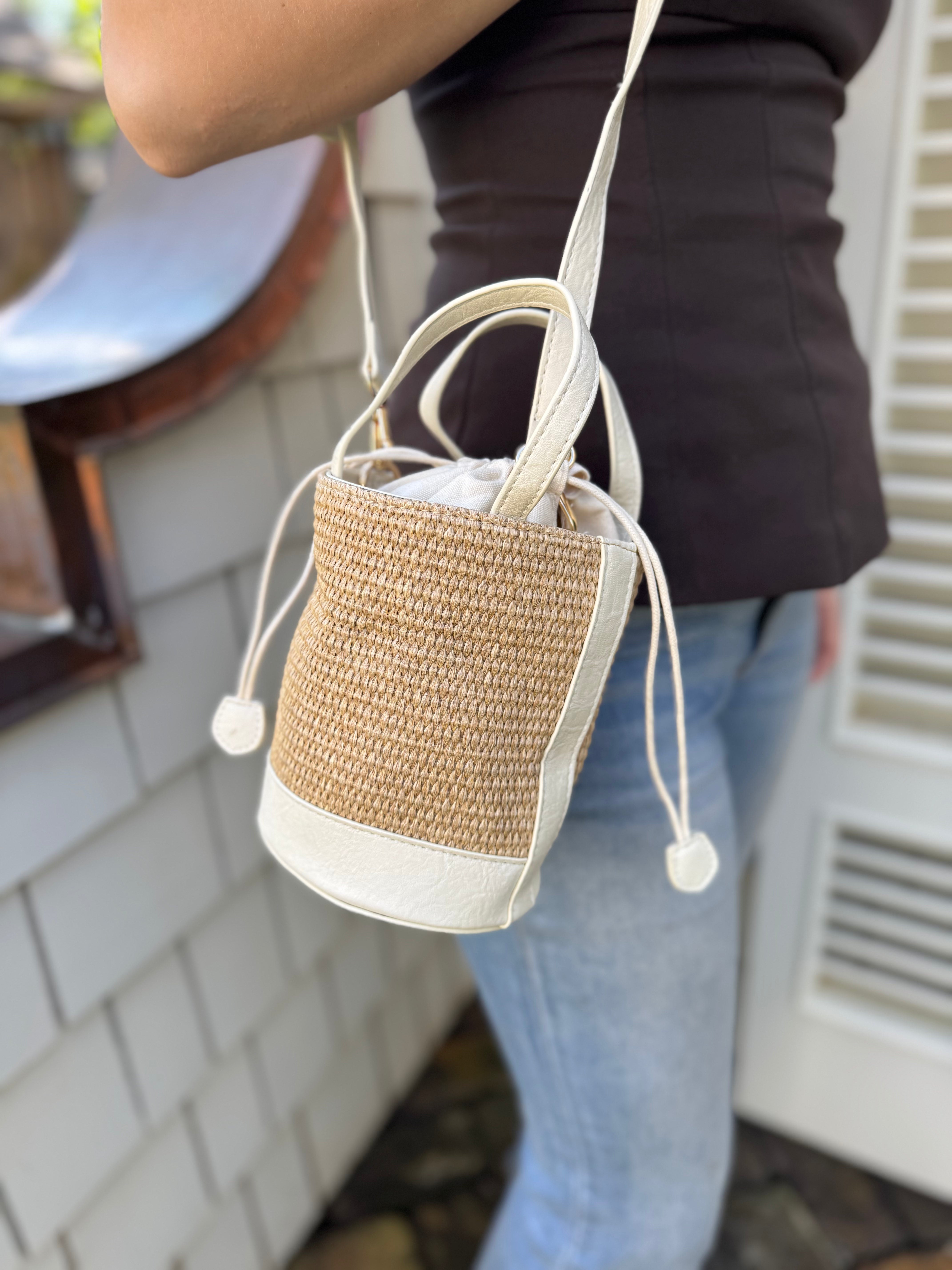 Straw Bucket Crossbody Bag