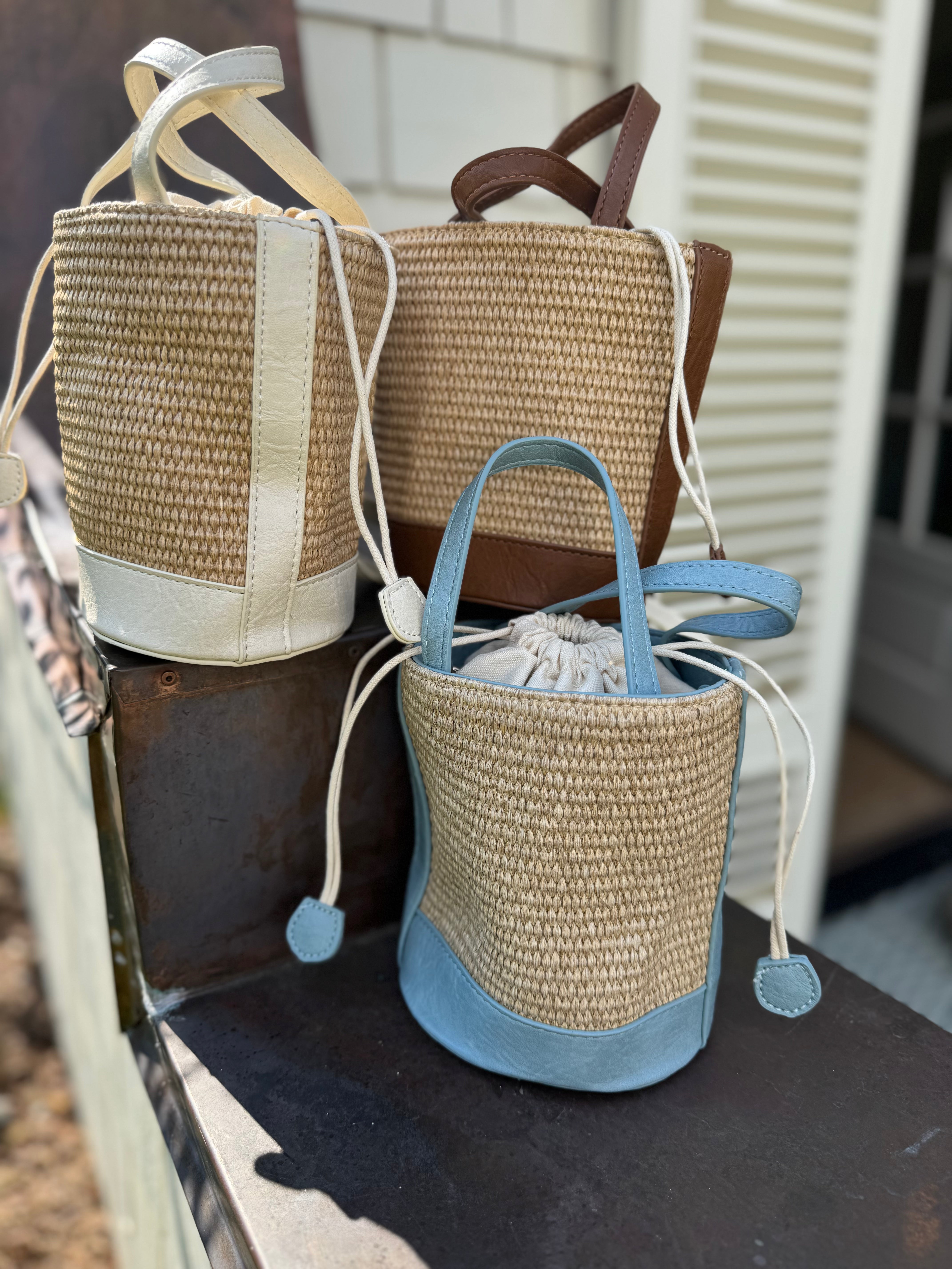 Straw Bucket Crossbody Bag