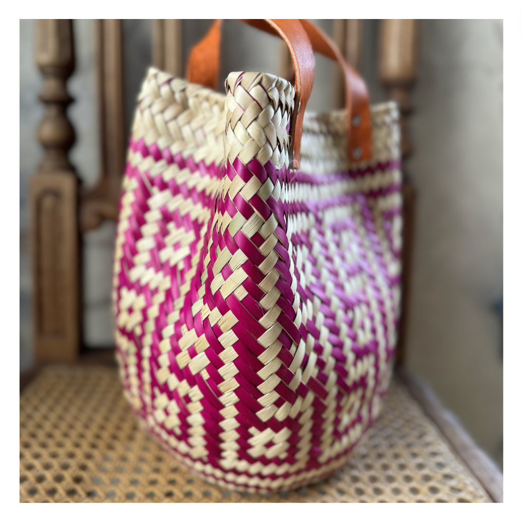 Medium Woven Straw Bucket Bag (Handmade)