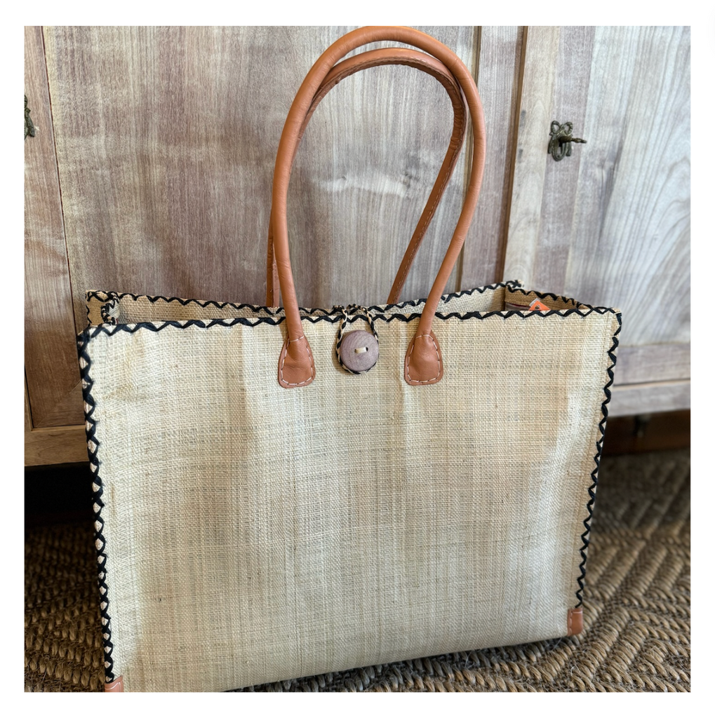 Zafran Natural Solid Straw Beach Bag with Plastic Liner
