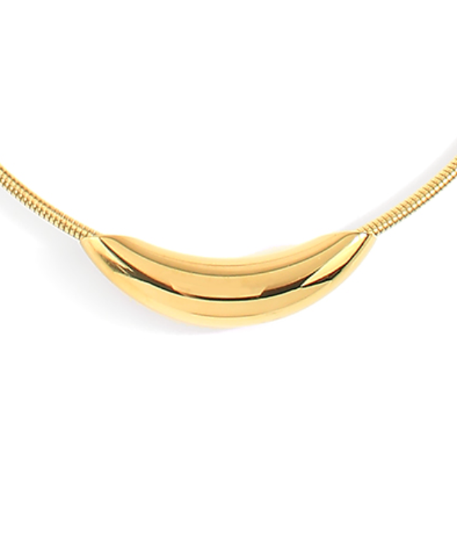 Bold Pipe Pendent Choker