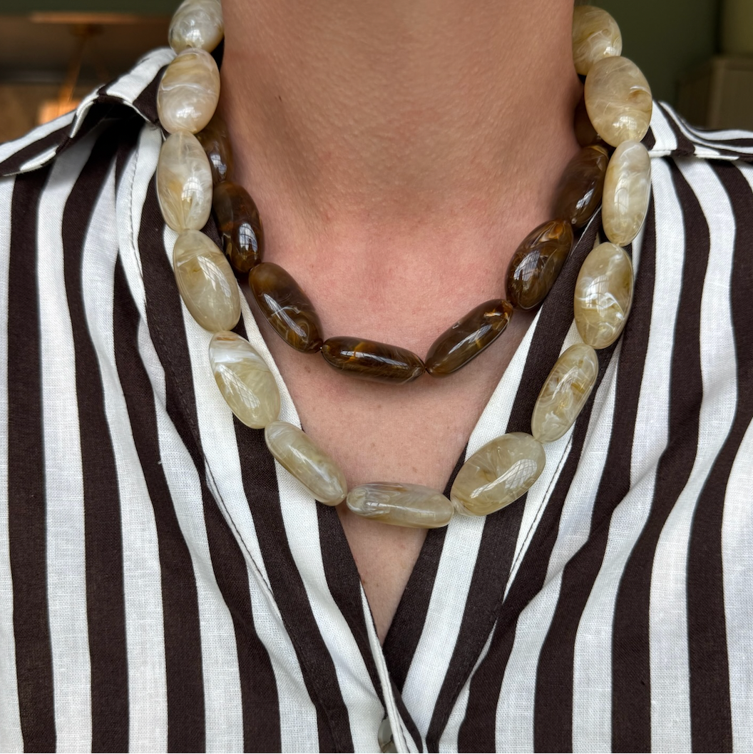 Chunky Marbled Resin Pebble Necklace (Brown)