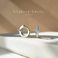 BAGUETTE HUGGIE EARRINGS