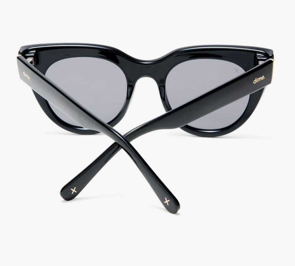 rumors: black + grey sunglasses